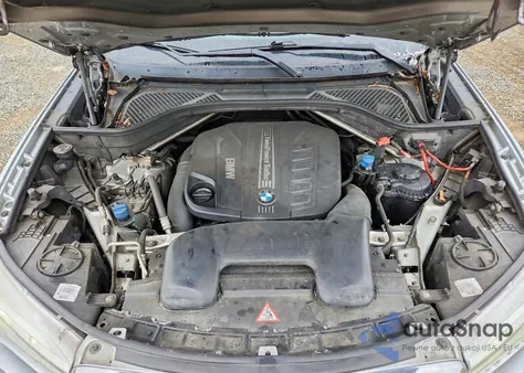 2015 BMW X5 xDrive35D z USA, uszkodzony, nr VIN 5UXKS4C57F0N07891